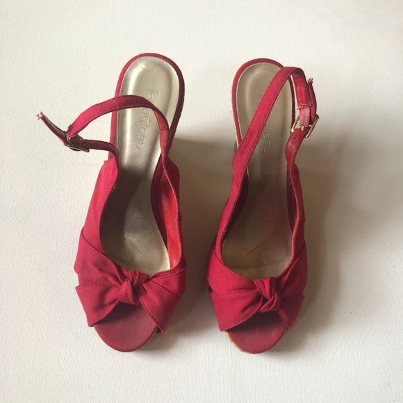 $15 💚 2 For $20 Le Château Platform Wedge Sandals, Red Open Toe Heels , Size 8 - Picture 1 of 7